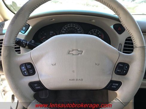Used 2002 Chevrolet Impala LS w/ Preferred Equipment Group FWD image 13