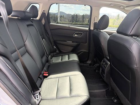 Used 2021 Nissan Rogue SL w/ Premium Package FWD image 22