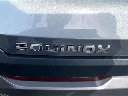 Used 2026 Chevrolet Equinox LT FWD image 32
