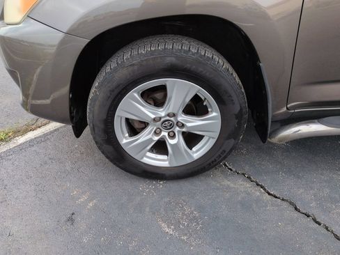 Used 2011 Toyota RAV4 4WD w/ Base L4 Extra Value Pkg image 26