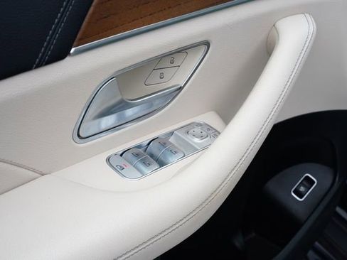 Used 2022 Mercedes-Benz GLE 350 image 34