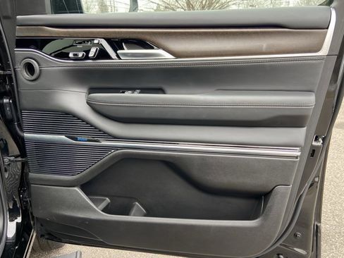 Used 2022 Jeep Grand Wagoneer Series I image 28