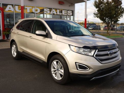 Used 2017 Ford Edge SEL w/ Equipment Group 201A AWD/4WD image 3