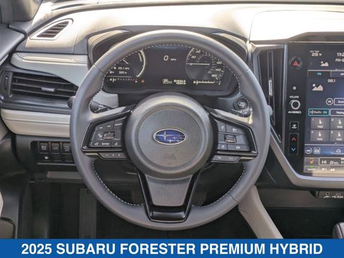 Used 2025 Subaru Forester Premium image 16