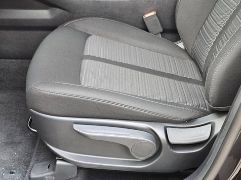 New 2026 Kia Sorento LX FWD image 17