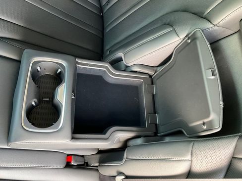 Used 2025 Genesis GV80 2.5T image 16