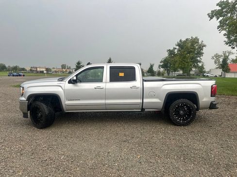 Used 2018 GMC Sierra 1500 SLT w/ SLT Premium Package AWD/4WD image 8