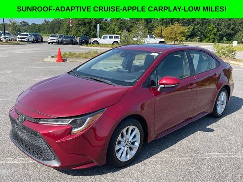 Used 2022 Toyota Corolla LE FWD image 1