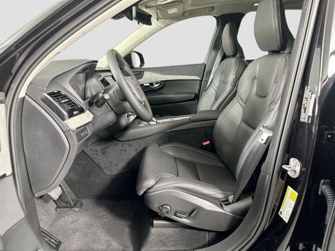 New 2025 Volvo XC90 T8 Ultra w/ Lounge Package image 15