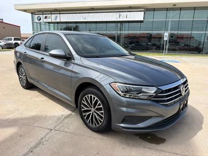 Used 2019 Volkswagen Jetta SE w/ Cold Weather Package