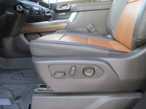 Used 2025 Chevrolet Silverado 1500 High Country image 20