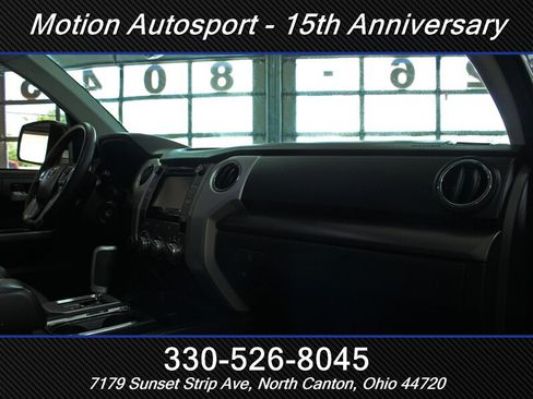 Used 2018 Toyota Tundra SR5 w/ TRD Off Road Package AWD/4WD image 33