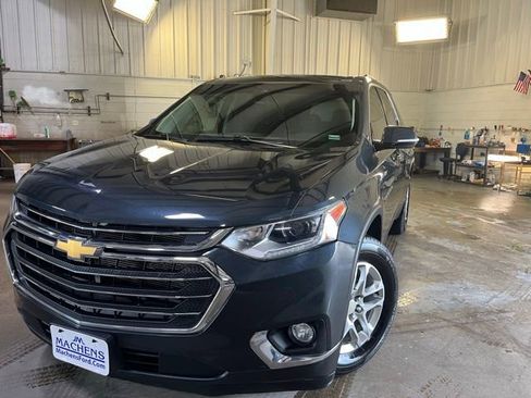Used 2020 Chevrolet Traverse LT w/ Driver Confidence II Package AWD/4WD image 1
