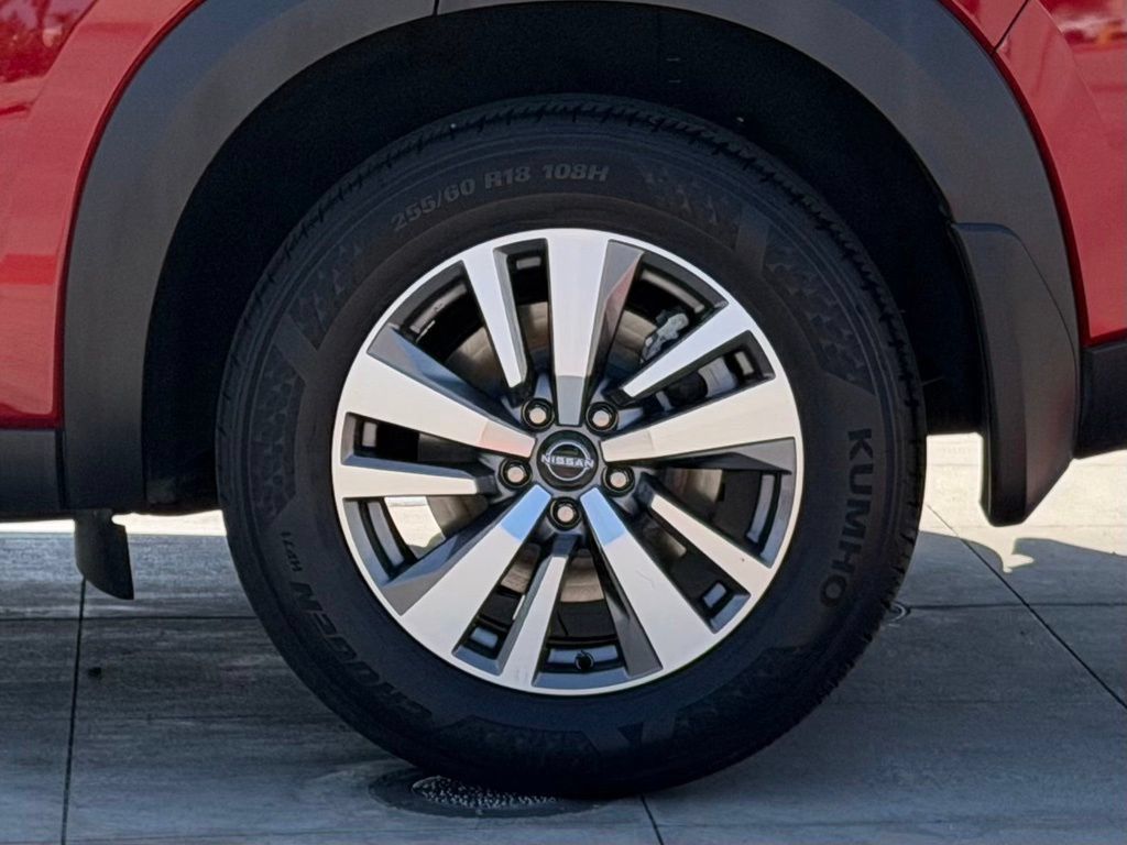 Certified 2023 Nissan Pathfinder SL FWD image 11