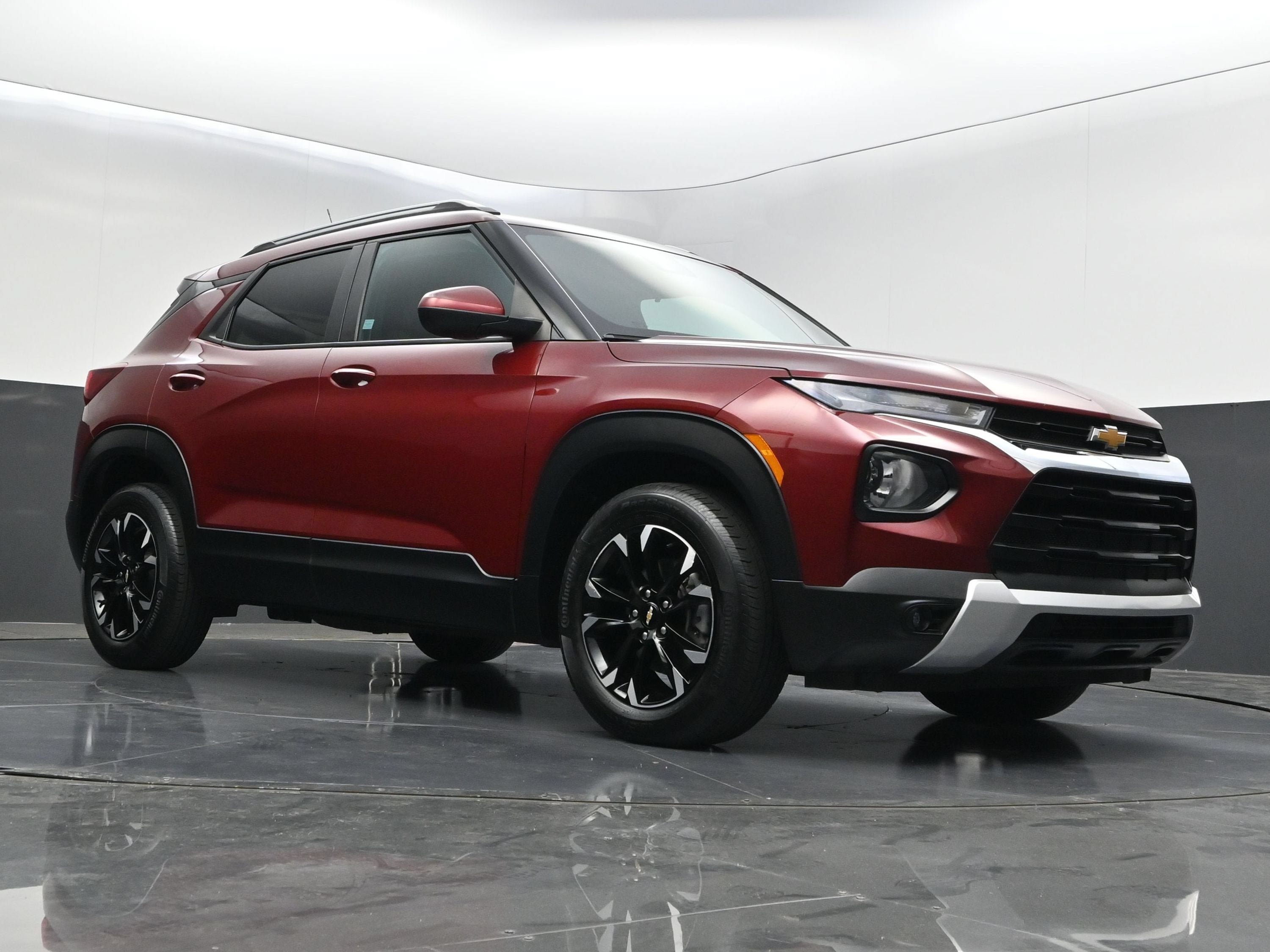 Used 2023 Chevrolet TrailBlazer LT FWD image 34