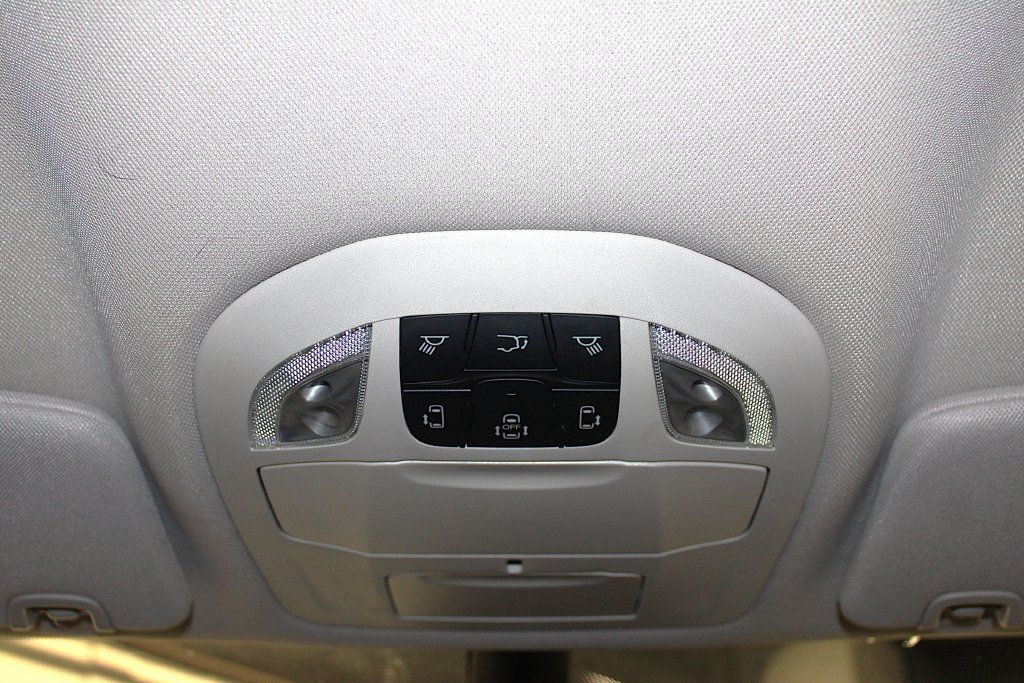 Certified 2024 Chrysler Pacifica Touring-L FWD image 23