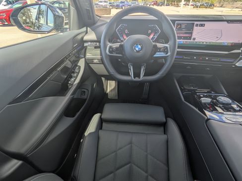 Used 2026 BMW 530i w/ M Sport Package image 17