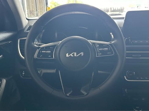 Used 2023 Kia Seltos S w/ Navigation Package AWD/4WD image 10
