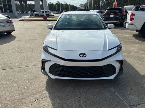 New 2026 Toyota Camry SE FWD image 10