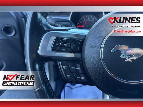 Used 2023 Ford Mustang Convertible image 28