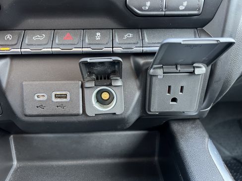 Used 2019 Chevrolet Silverado 1500 RST image 25