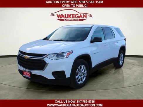 Used 2019 Chevrolet Traverse LS FWD image 1