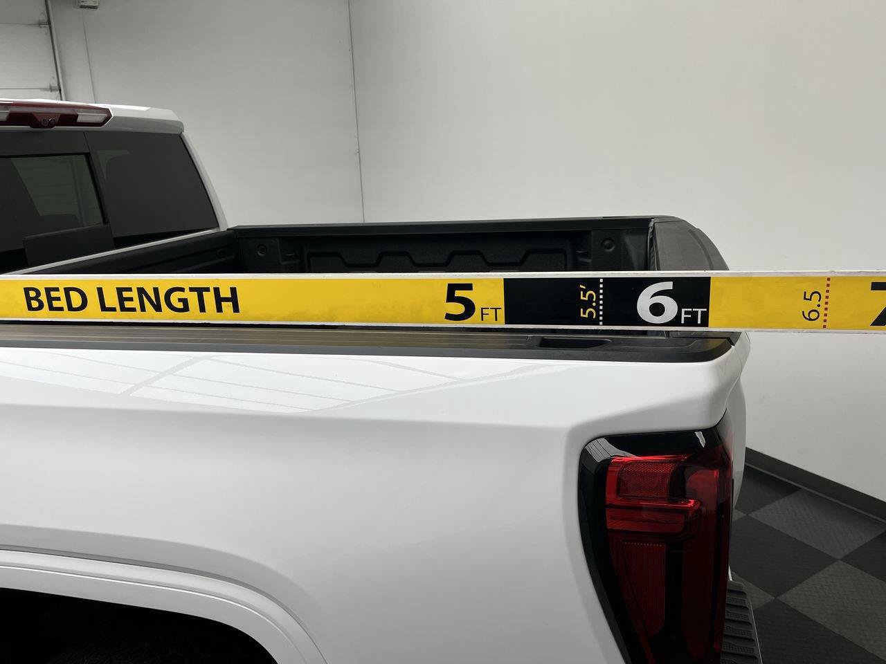 Certified 2025 GMC Sierra 1500 AT4 w/ Technology Package AWD/4WD image 35