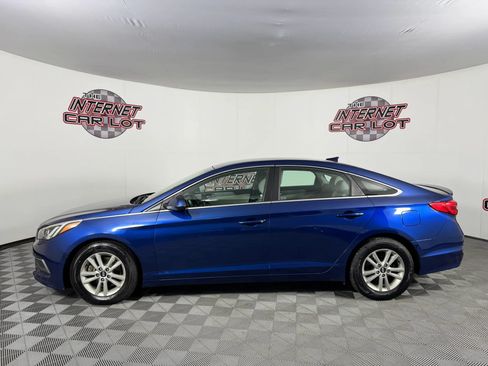 Used 2017 Hyundai Sonata SE w/ Cargo Package FWD image 4