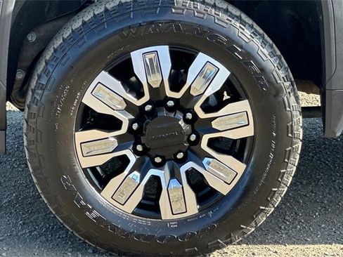 Used 2025 GMC Sierra 3500 Denali image 94