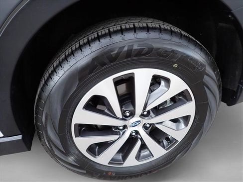 Certified 2025 Subaru Outback Premium w/ Popular Package #1A image 7