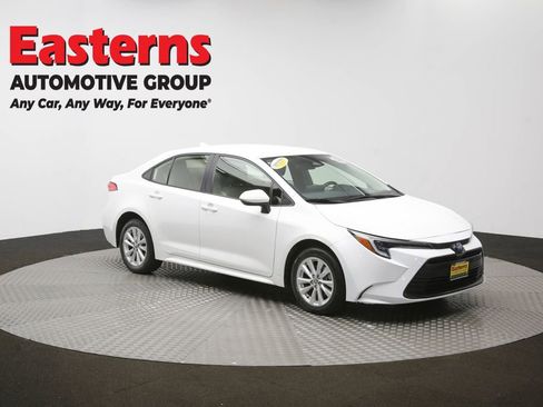 Used 2024 Toyota Corolla LE w/ LE Convenience Package FWD image 48