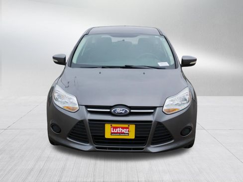 Used 2014 Ford Focus SE w/ SE Winter Package FWD image 2