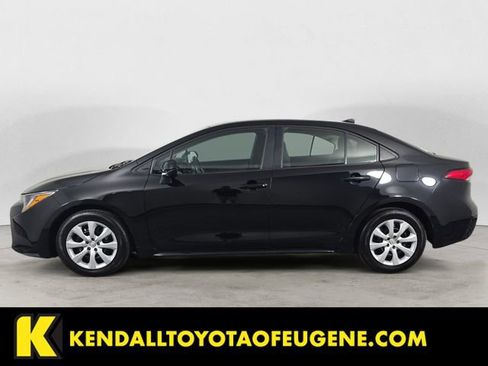 Used 2024 Toyota Corolla LE FWD image 2