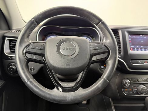 Used 2020 Jeep Cherokee Latitude Plus FWD image 19