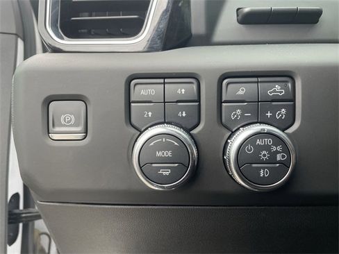 Used 2024 GMC Sierra 2500 Denali Ultimate w/ Max Trailering Package image 18