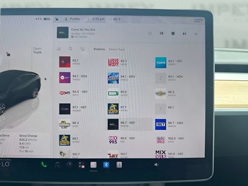 Used 2023 Tesla Model Y Long Range AWD/4WD image 9