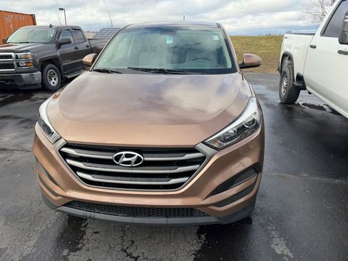 Used 2016 Hyundai Tucson SE FWD image 2