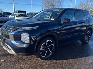 Used 2024 Mitsubishi Outlander SE video 1