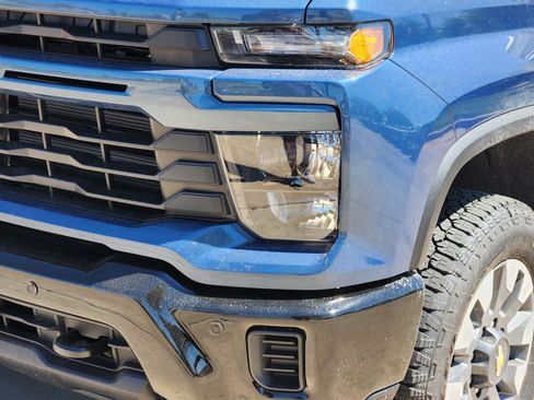 New 2026 Chevrolet Silverado 2500 Custom w/ Custom Value Package image 17