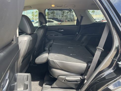 Certified 2023 Nissan Pathfinder SL image 19