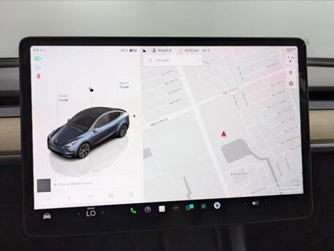 Used 2025 Tesla Model Y Long Range image 26