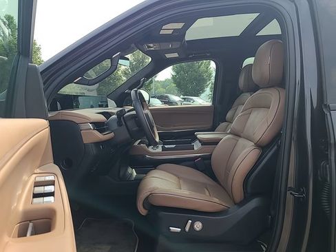 Used 2025 Lincoln Navigator Black Label AWD/4WD image 12