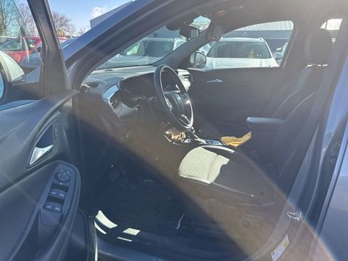 Used 2024 Buick Encore GX Preferred image 9