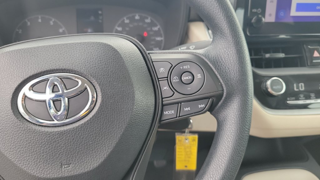 Used 2023 Toyota Corolla LE FWD image 17
