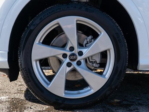New 2025 Audi Q5 Premium Plus image 7