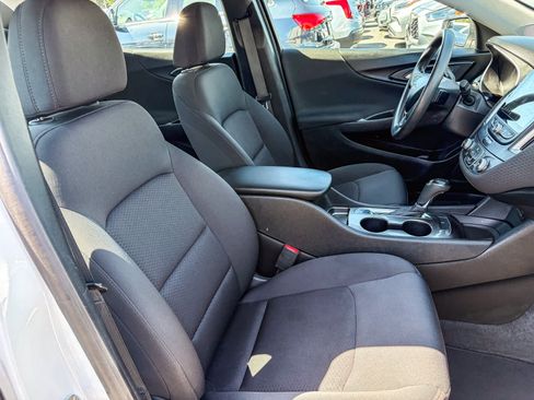 Used 2020 Chevrolet Malibu LS FWD image 15