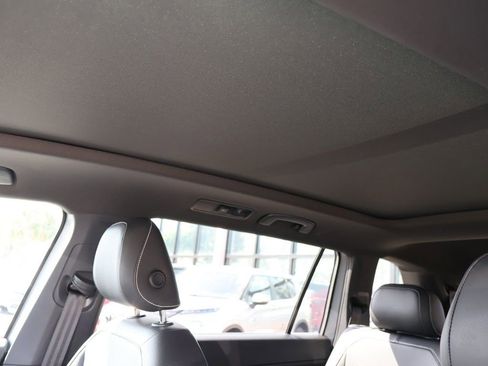 Used 2023 Volkswagen Tiguan SE R-Line image 20