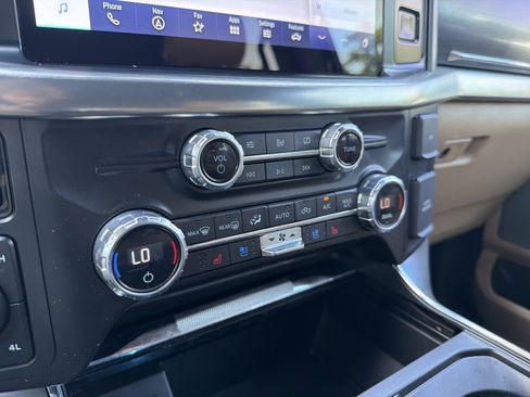 Used 2021 Ford F150 Lariat AWD/4WD image 25