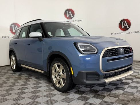 Used 2025 MINI Cooper Countryman S image 1