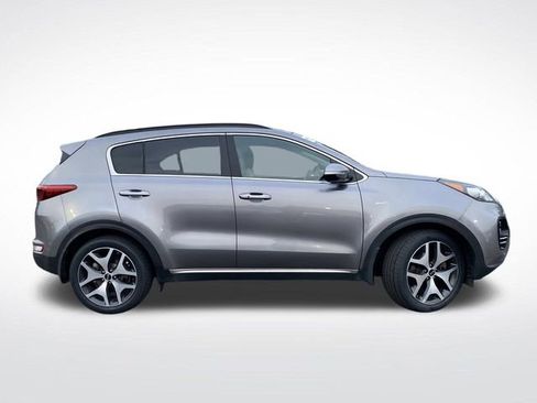 Used 2018 Kia Sportage SX image 2